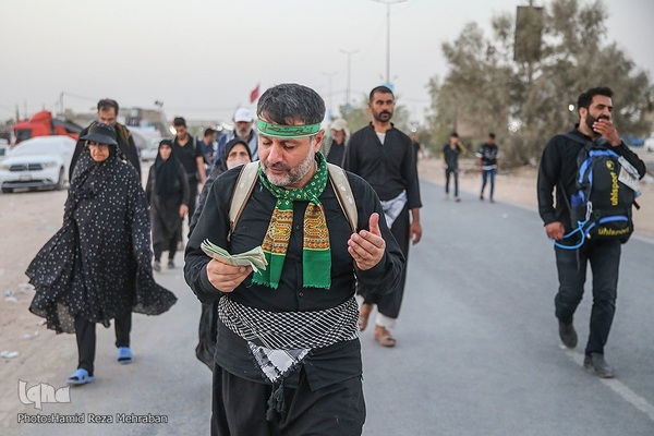 یک قدم تا اربعین؛ عشاق الحسین(ع) در طریق کربلا(۵)