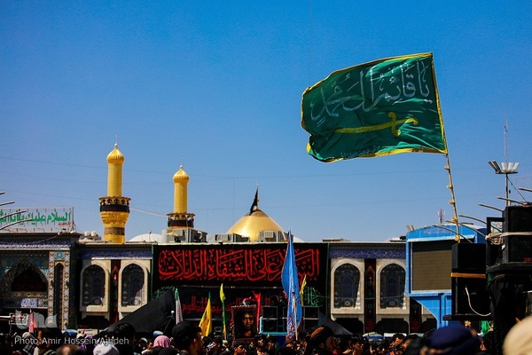 لحظه‌های دلتنگی در آستان حسینی