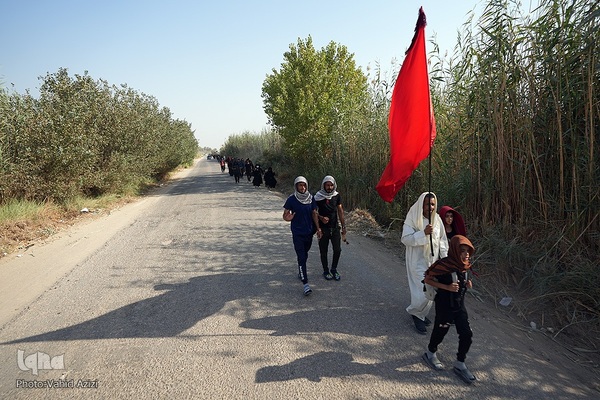 پیاده روی اربعین حسینی در منطقه طریق العلما و زرگه به سمت کربلای معلی