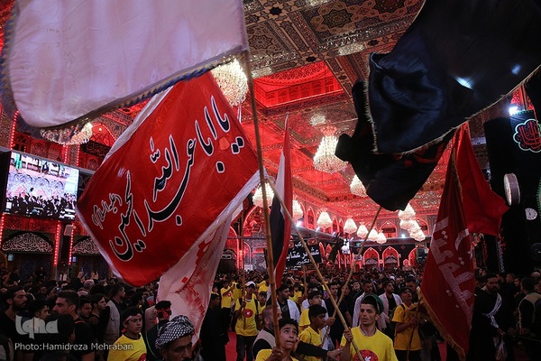 حرم مطهرحضرت اباعبدالله الحسین‌(ع) در روز اربعین