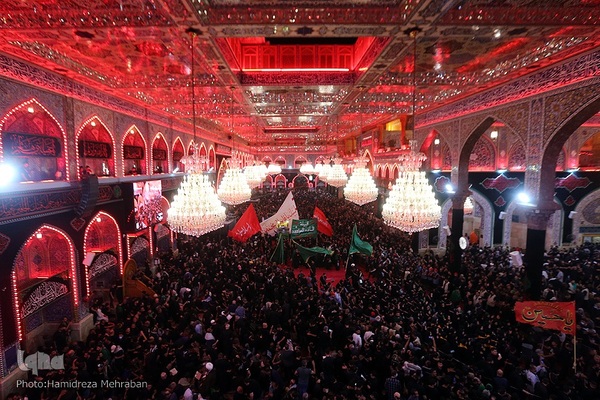 حرم مطهرحضرت اباعبدالله الحسین‌(ع) در روز اربعین