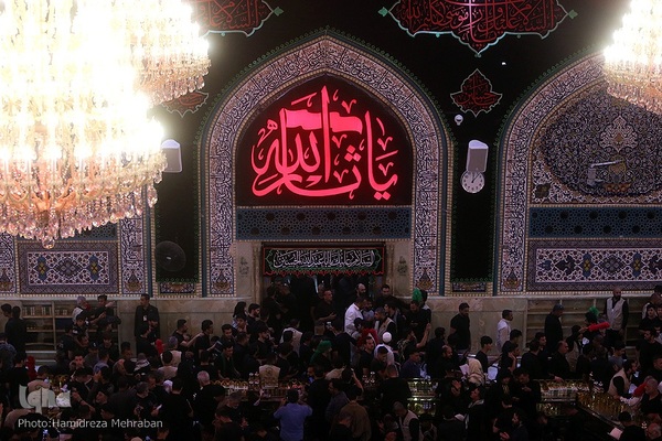 حرم مطهرحضرت اباعبدالله الحسین‌(ع) در روز اربعین