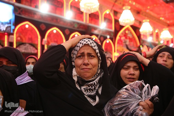 حرم مطهر و نورانی حضرت اباعبدالله الحسین‌(ع) در روز اربعین