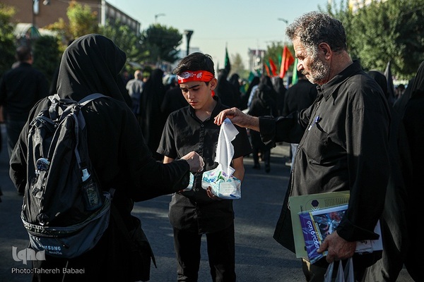 آیین پیاده‌روی جاماندگان اربعین حسینی در تهران(۲)
