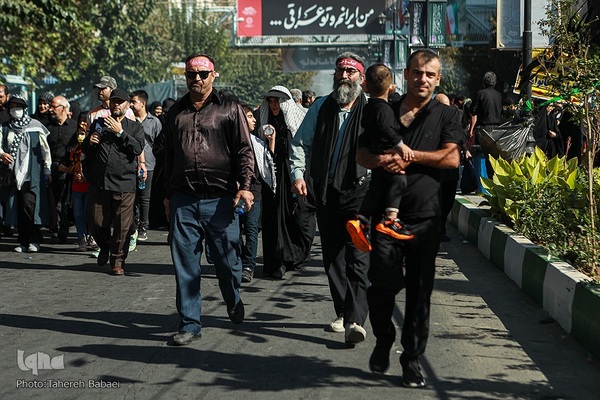 آیین پیاده‌روی جاماندگان اربعین حسینی در تهران(۳)