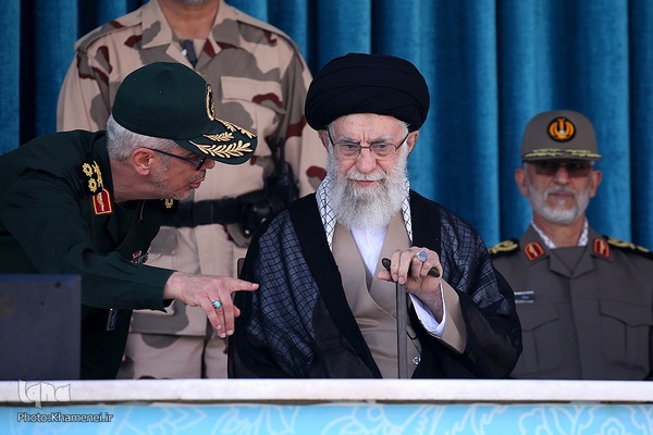 مراسم مشترک دانش‌آموختگی دانشجویان دانشگاه‌های افسری نیروهای مسلح با حضور فرمانده کل قوا