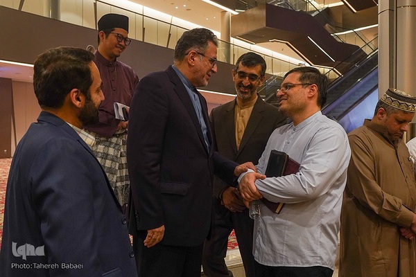 دیدار علی اصغر محمدی،سفیر ایران با مسعود نوری، نماینده ایران در مراسم شصت و دومین دوره مسابقه بين‌المللی قرائت قرآن كريم مالزی