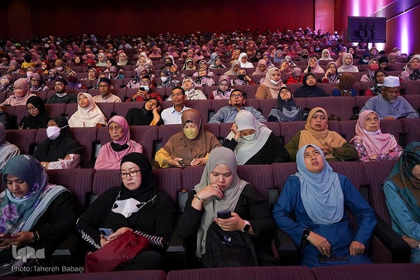 شب پایانی رقابت‌های بین‌المللی قرآن مالزی با حضور ملکه