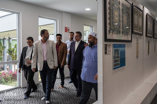 بازدید هیئت ایرانی از بنیاد نشر قرآن «رستو» در مالزی