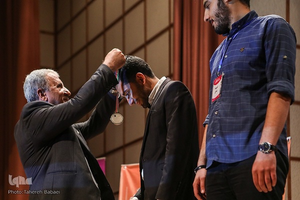 آیین پایانی ششمین دوره مسابقات ملی کتاب و پایان نامه سه دقیقه‌ای