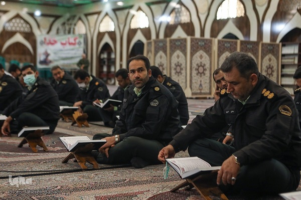 جلسه قرآن استاد حبیب مهکام در ستاد فرماندهی انتظامی تهران بزرگ