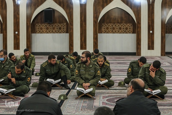 جلسه قرآن استاد حبیب مهکام در ستاد فرماندهی انتظامی تهران بزرگ