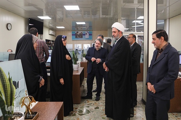 بازدید حجت‌الاسلام والمسلمین حاج ابوالقاسم دولابی از ایکنا 