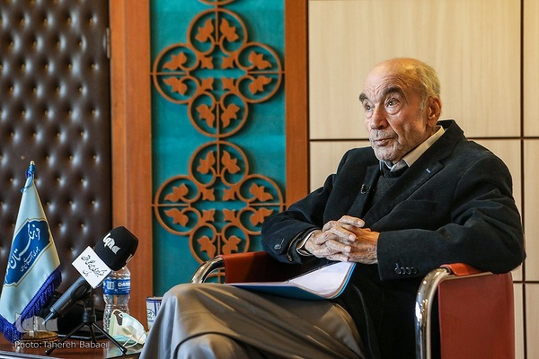 رضا داوری اردکانی فیلسوف و متفکر ایرانی