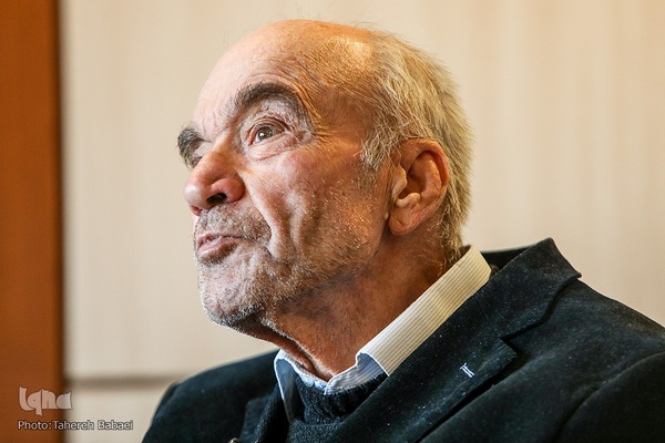 رضا داوری اردکانی فیلسوف و متفکر ایرانی