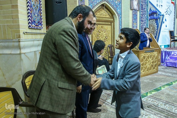 محفل انس با قرآن کریم یادواره شهدای مدافع امنیت