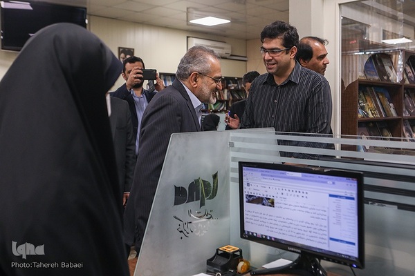 بازدید معاون امور مجلس رئیس‌جمهور از تحریریه ایکنا