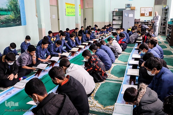 کرسی تلاوت دانش‌ آموزی ملایر