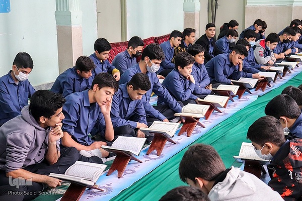 کرسی تلاوت دانش‌ آموزی ملایر