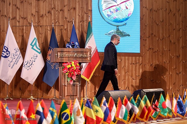 نشست جمعی از رایزنان فرهنگی سفارتخانه‌های خارجی