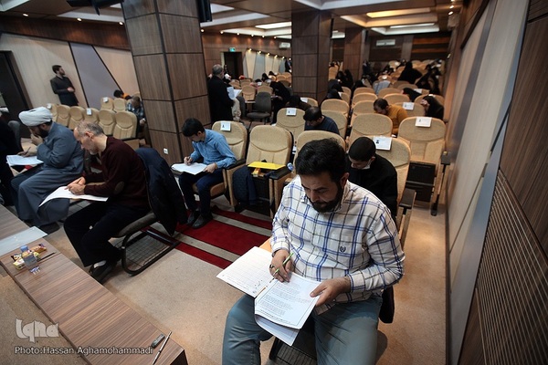 آزمون مرحله سوم هفدهمین دوره ارزیابی و اعطای مدرک تخصصی به حافظان کل قرآن کریم از سراسر کشور