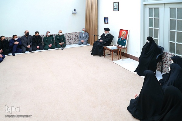 دیدار خانواده و اعضای ستاد بزرگداشت سردار سلیمانی
