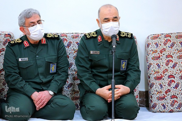 دیدار خانواده و اعضای ستاد بزرگداشت سردار سلیمانی