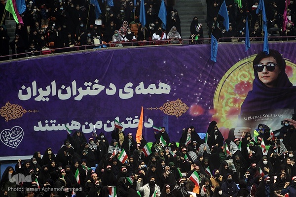 اجتماع بزرگ «دختران حاج قاسم» در ورزشگاه ۱۲ هزار نفری آزادی