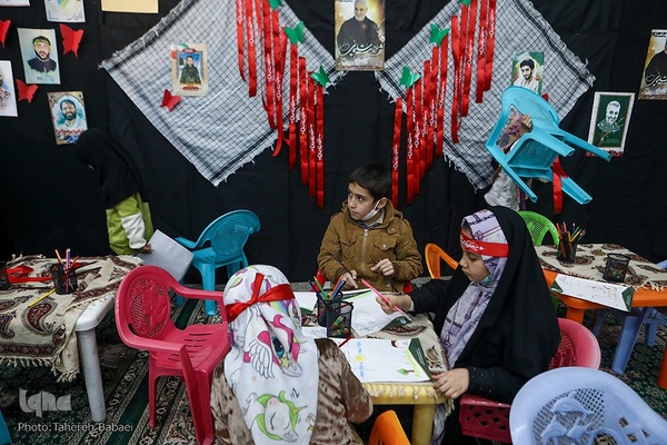 تجمع چند هزار نفری فرهنگیان در حرم عبدالعظیم