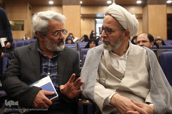 آیین رونمایی ازکتاب رمان روح الله و کتاب صوتی تفسیر آفتاب