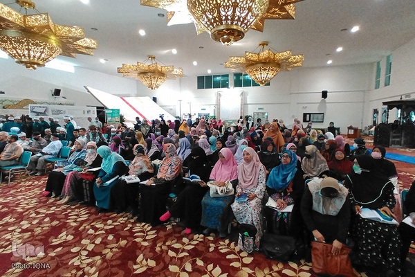 بازدید گروهی از مساجد و مدارس حومه کوالالامپور از جشنواره قرآنی رستو