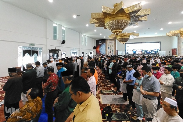اقامه نماز جمعه در محل برگزاری جشنواره قرآنی مالزی
