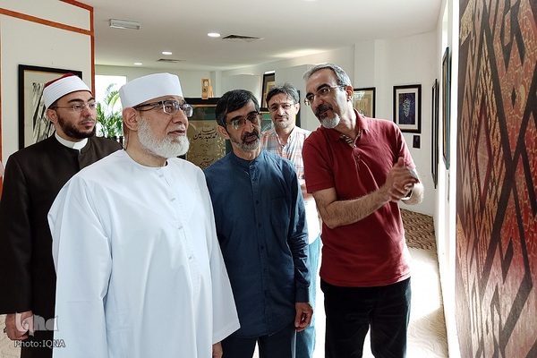 بازدید شیخ المصراوی از بخش ایران در جشنواره هنرهای قرآنی مالزی