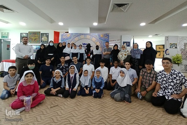 بازدید دانش‌آموزان ایرانی مقیم مالزی از جشنواره هنرهای قرآنی رستو
