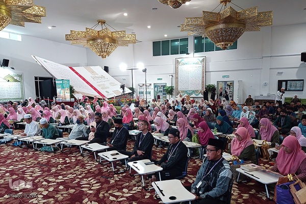 محفل قرآنی با حضور شیخ المصراوی در جشنواره رستو