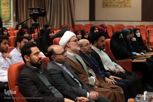 محفل انس با قرآن کریم در دانشگاه فرهنگیان