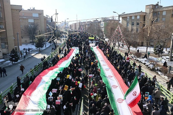 راهپیمایی یوم‌الله ۲۲ بهمن در همدان