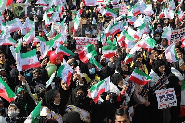 راهپیمایی یوم‌الله ۲۲ بهمن در همدان