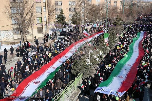 راهپیمایی یوم‌الله ۲۲ بهمن در همدان