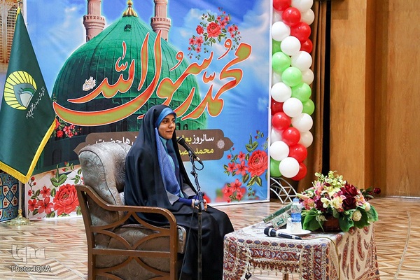 کرسی تلاوت بانوان در آستان مقدس حضرت عبدالعظیم (ع)‎