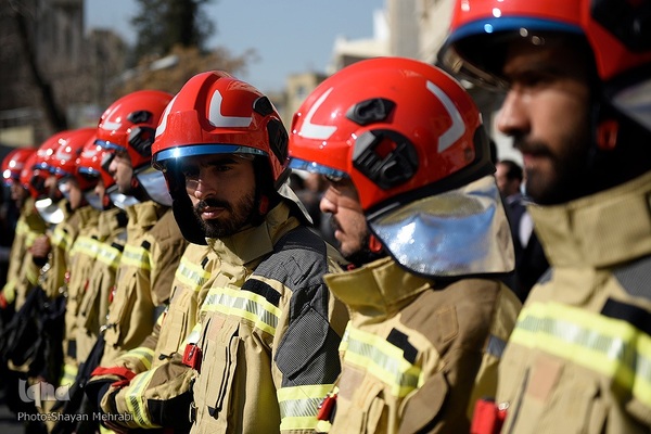 مراسم تشییع و خاکسپاری پیکر آتش نشان شهید «قریب رضا دارابی»