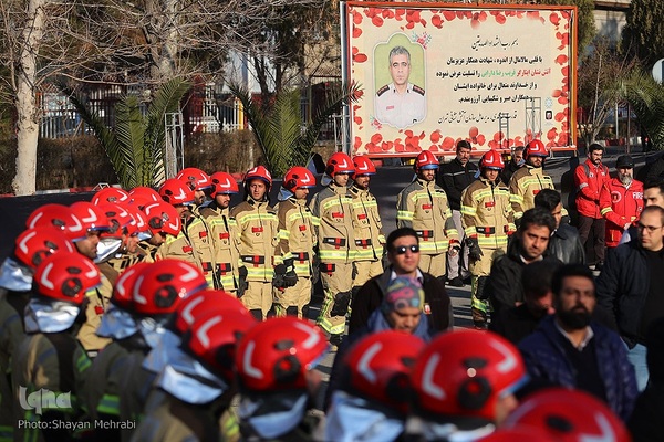 مراسم تشییع و خاکسپاری پیکر آتش نشان شهید «قریب رضا دارابی»