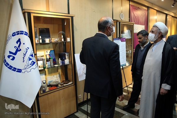 سومین روز نمایشگاه دستاوردهای جهاددانشگاهی در محل نمایشگاه دائمی خانه ملت در مجلس شورای اسلامی