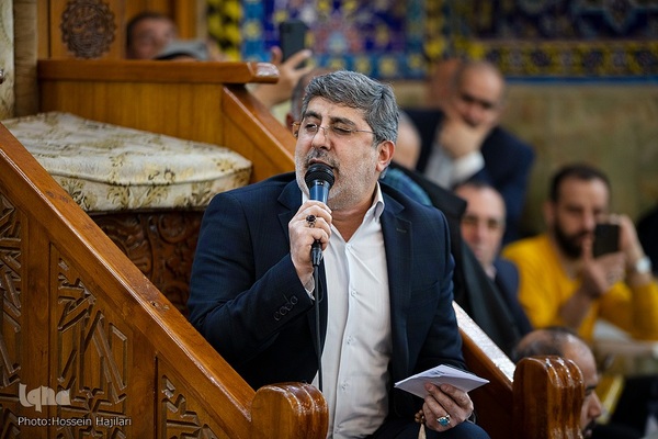 مراسم تحویل سال نو در حرم امام حسین(ع)