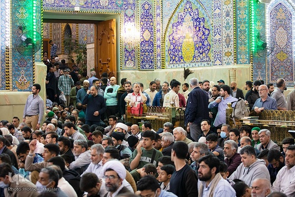 مراسم تحویل سال نو در حرم امام حسین(ع)