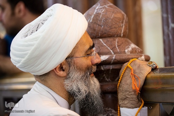 مراسم تحویل سال نو در حرم امام حسین(ع)