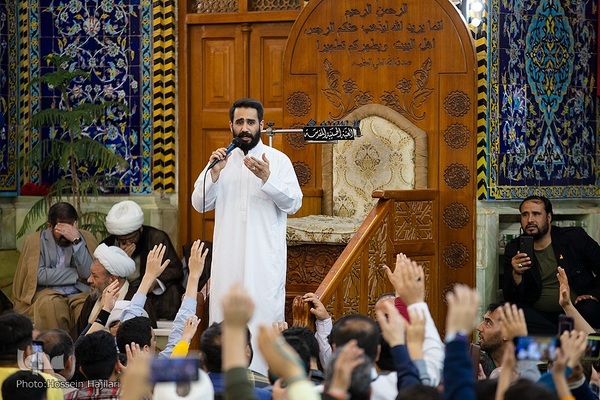 مراسم تحویل سال نو در حرم امام حسین(ع)