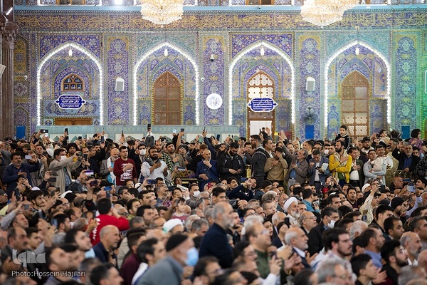 مراسم تحویل سال نو در حرم امام حسین(ع)