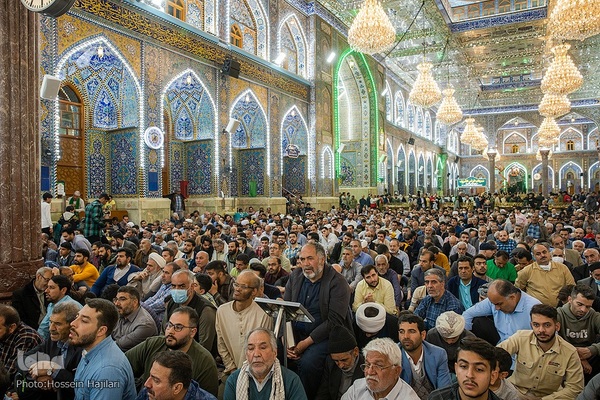مراسم تحویل سال نو در حرم امام حسین(ع)