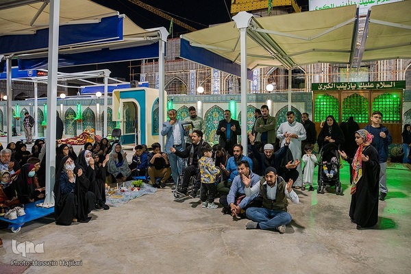 مراسم تحویل سال نو در حرم امام حسین(ع)